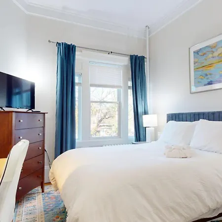 Sunny Private Room,Longwood, 10Min Walk To Fenway